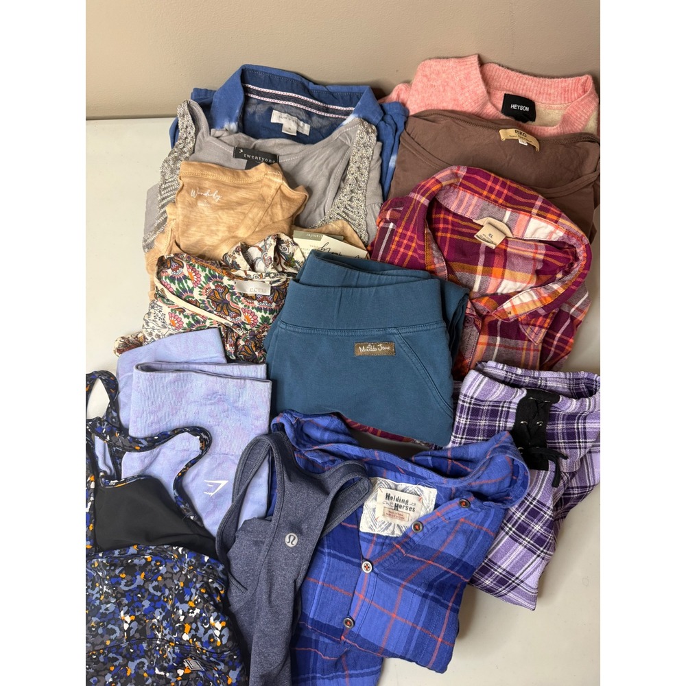 13 Piece 5 Pound Women's Reseller Bundle Lululemon Anthropologie NWT